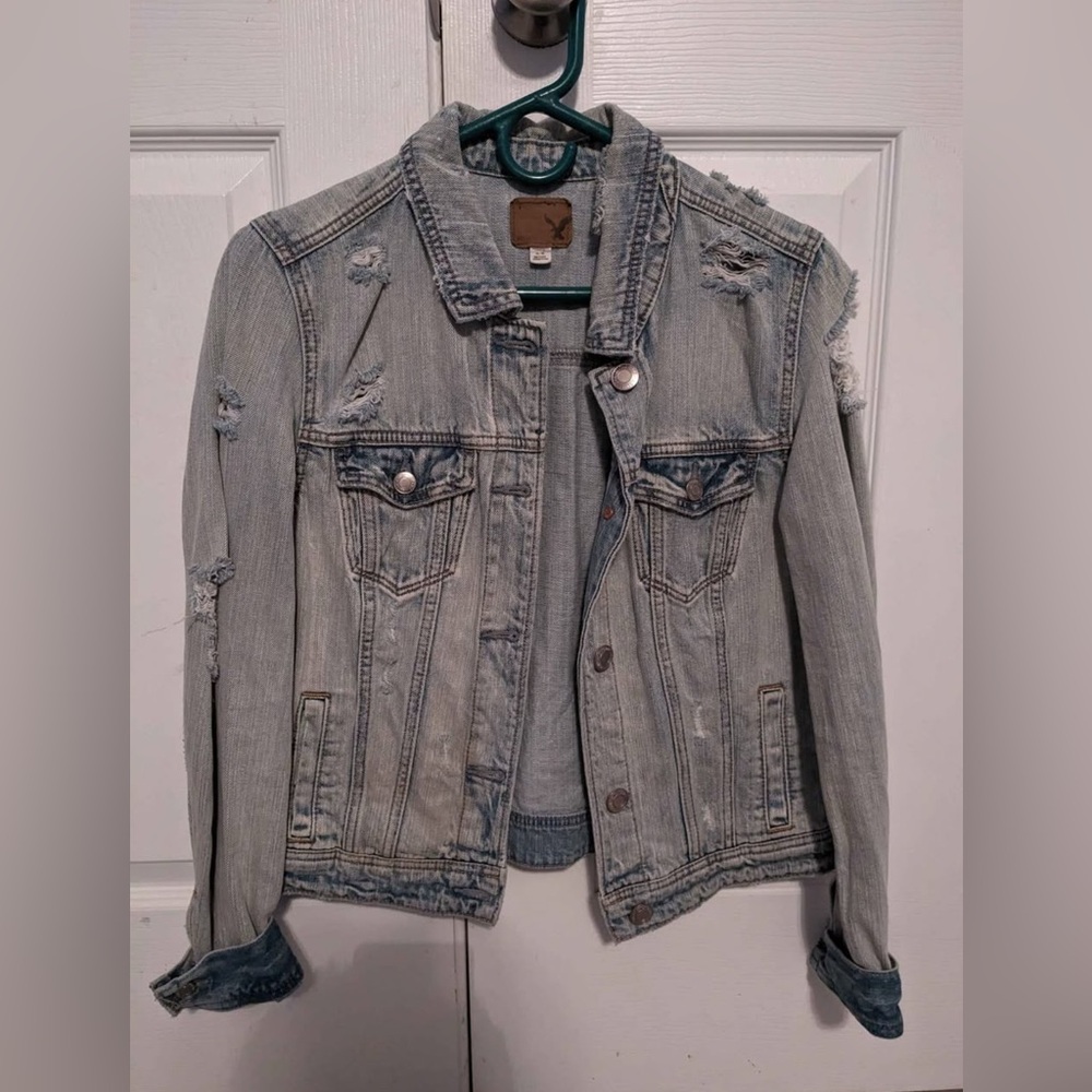 American Eagle distressed Jean jacket